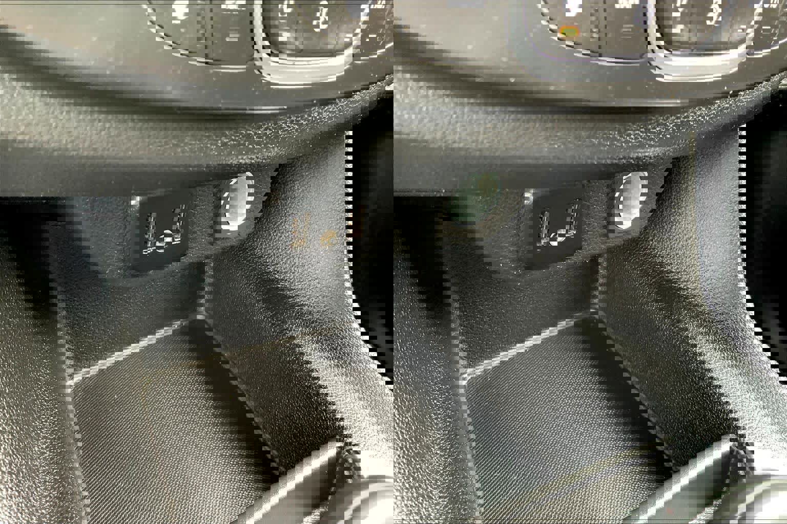 Used 2020 Chevrolet Traverse LT image 31