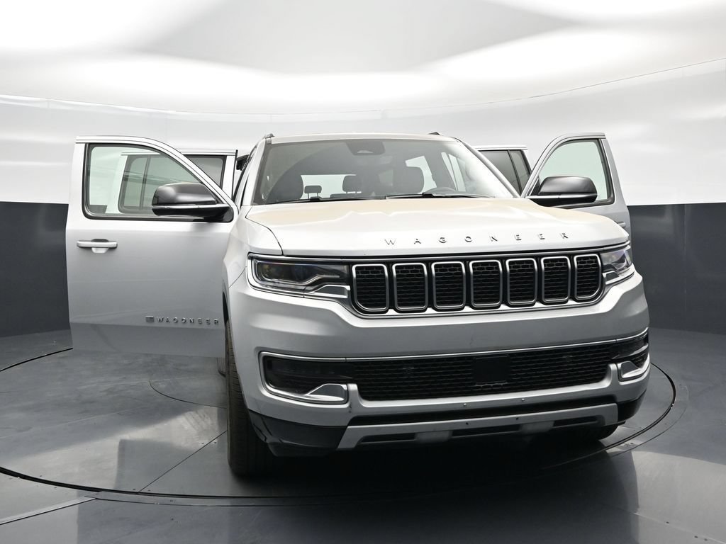 Used 2025 Jeep Wagoneer Series II AWD/4WD image 35
