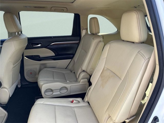 Used 2017 Toyota Highlander Limited image 30