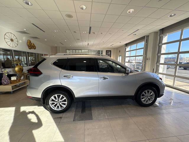 Used 2020 Nissan Rogue SV image 6
