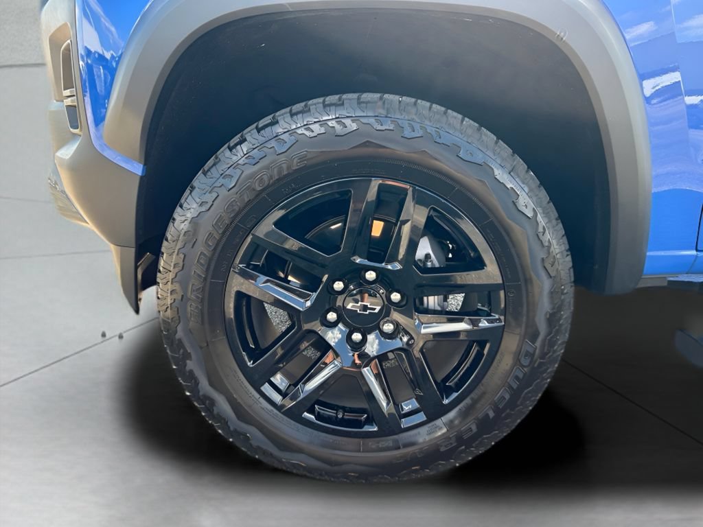 Used 2025 Chevrolet Colorado Trail Boss AWD/4WD image 12