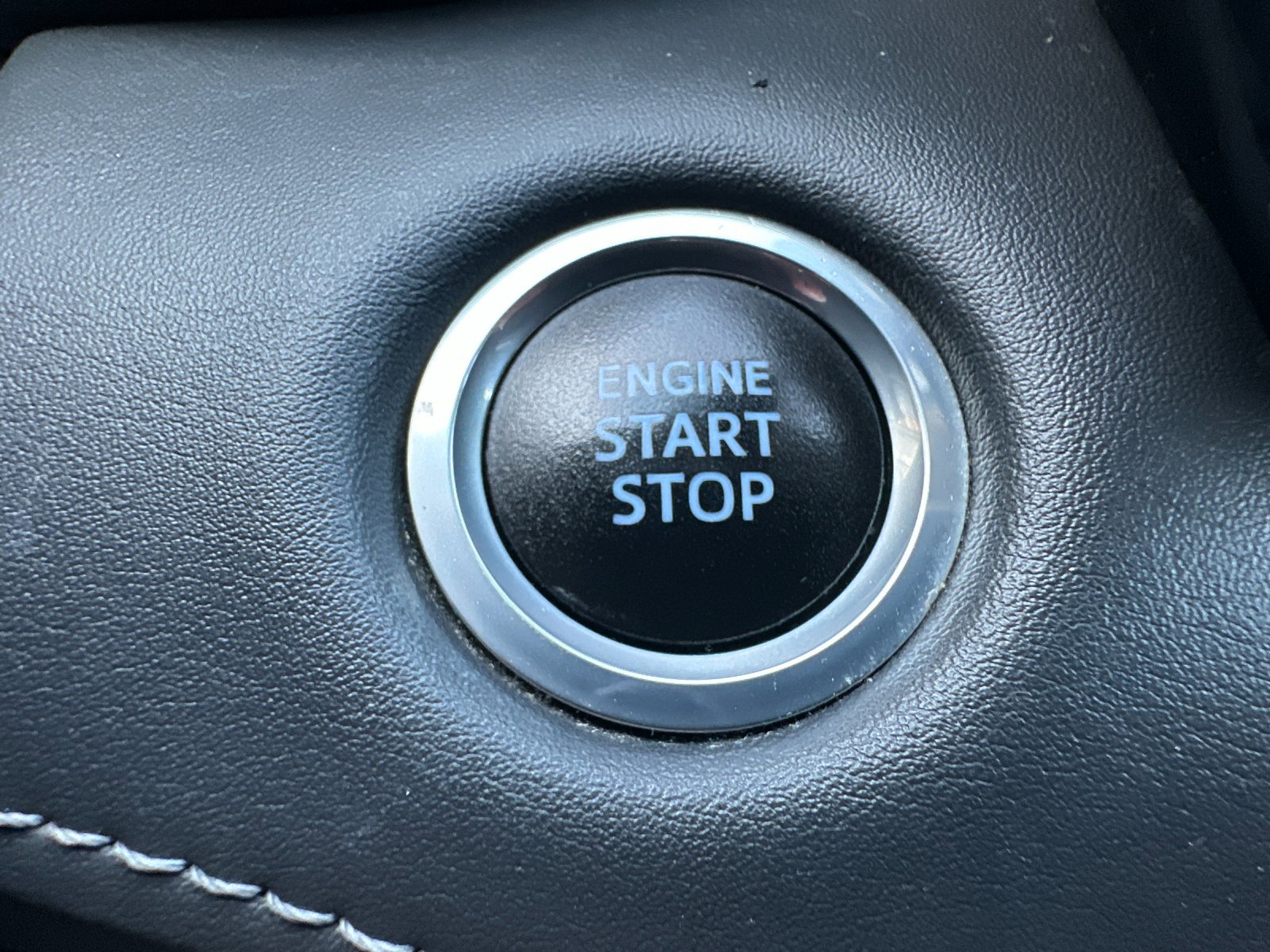 Used 2020 Toyota Highlander XLE image 24