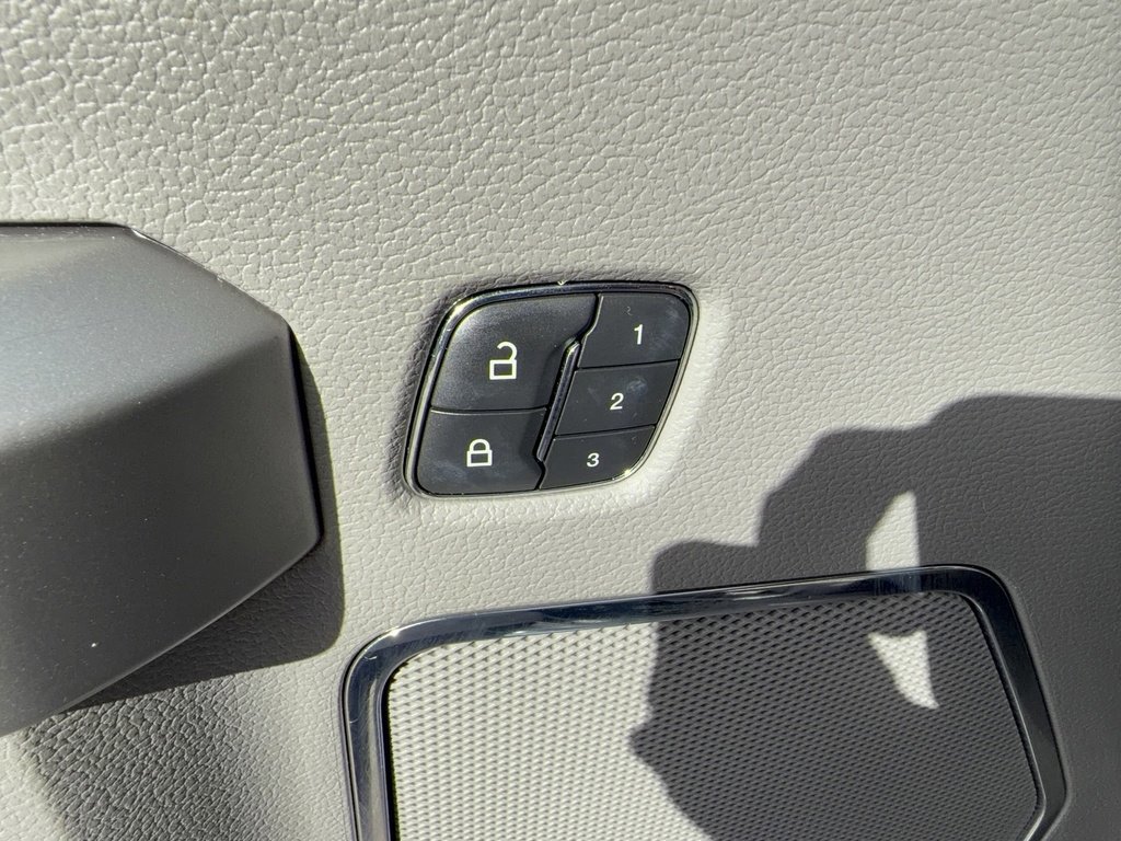 Certified 2019 Ford F150 Lariat w/ Equipment Group 502A Luxury image 7