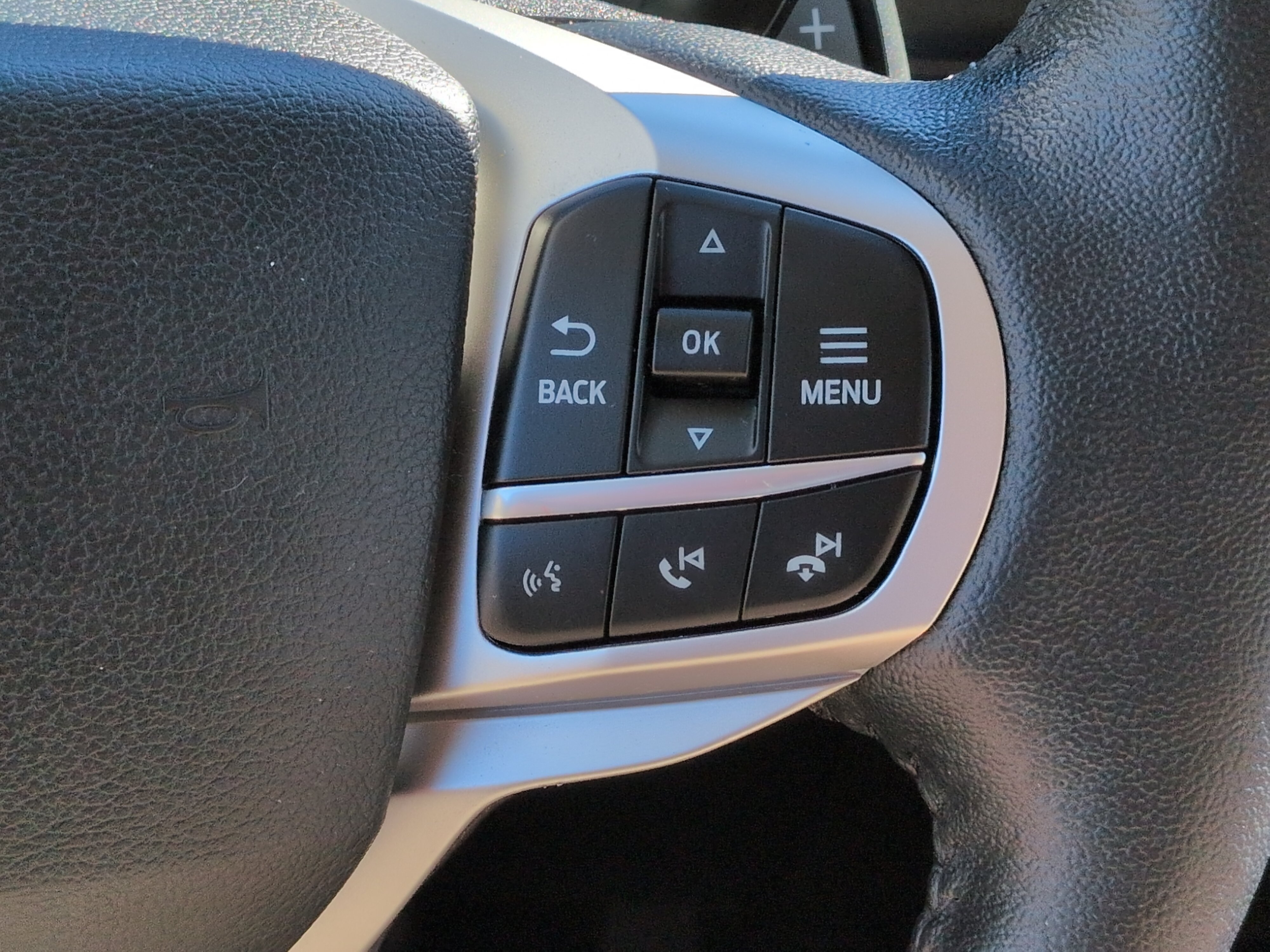 Certified 2020 Ford Explorer Limited RWD image 24