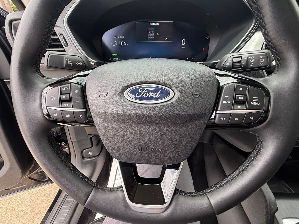 Certified 2023 Ford Escape Platinum w/ Premium Technology Package AWD/4WD image 30
