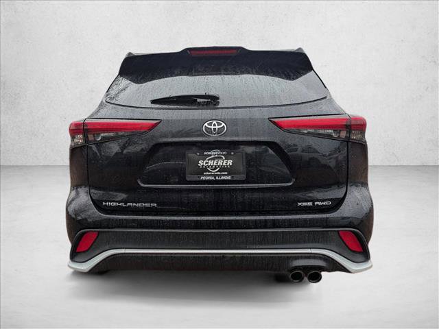 Used 2021 Toyota Highlander XSE AWD/4WD image 6