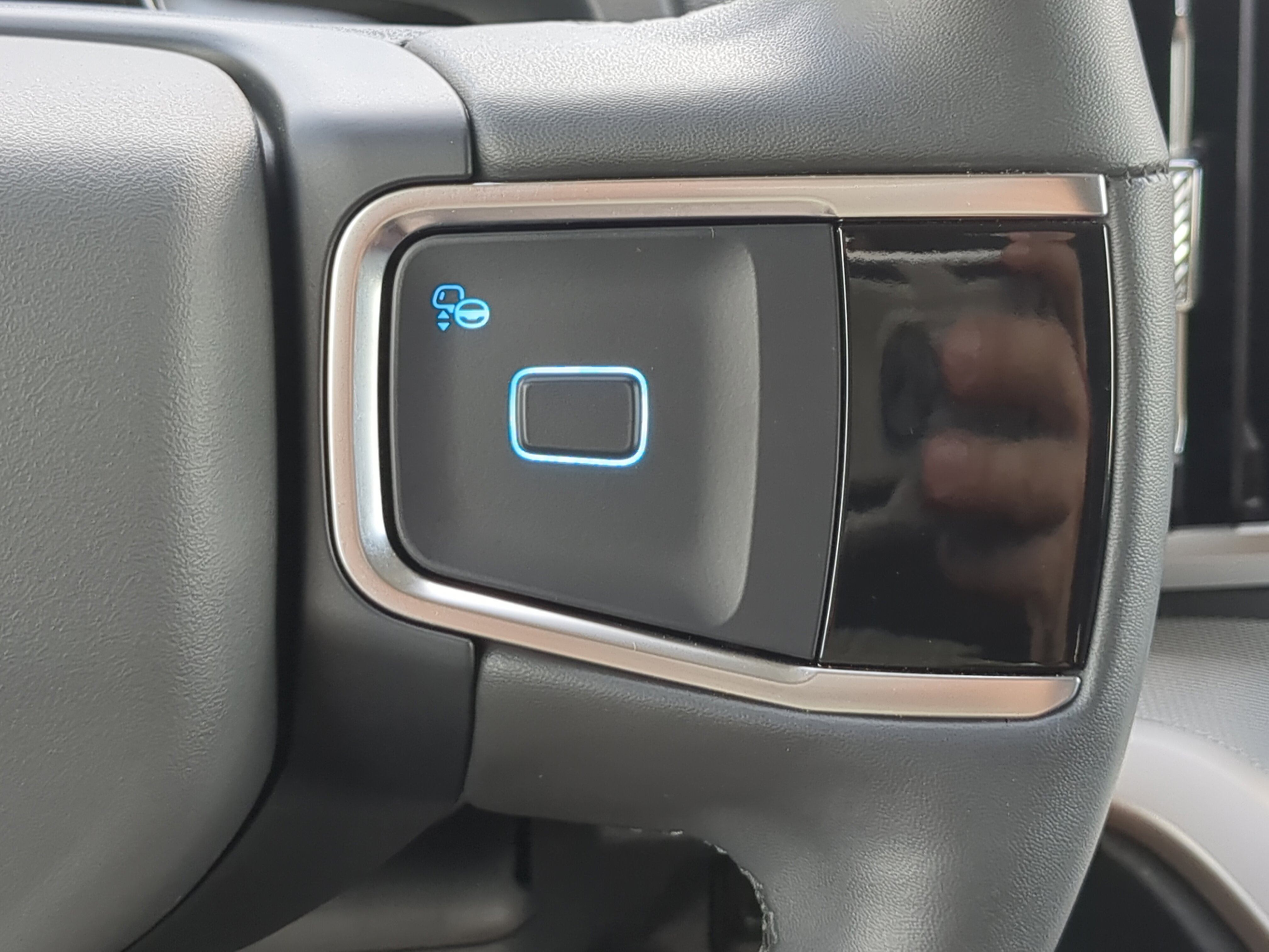 Certified 2025 Ford Expedition Active RWD image 25