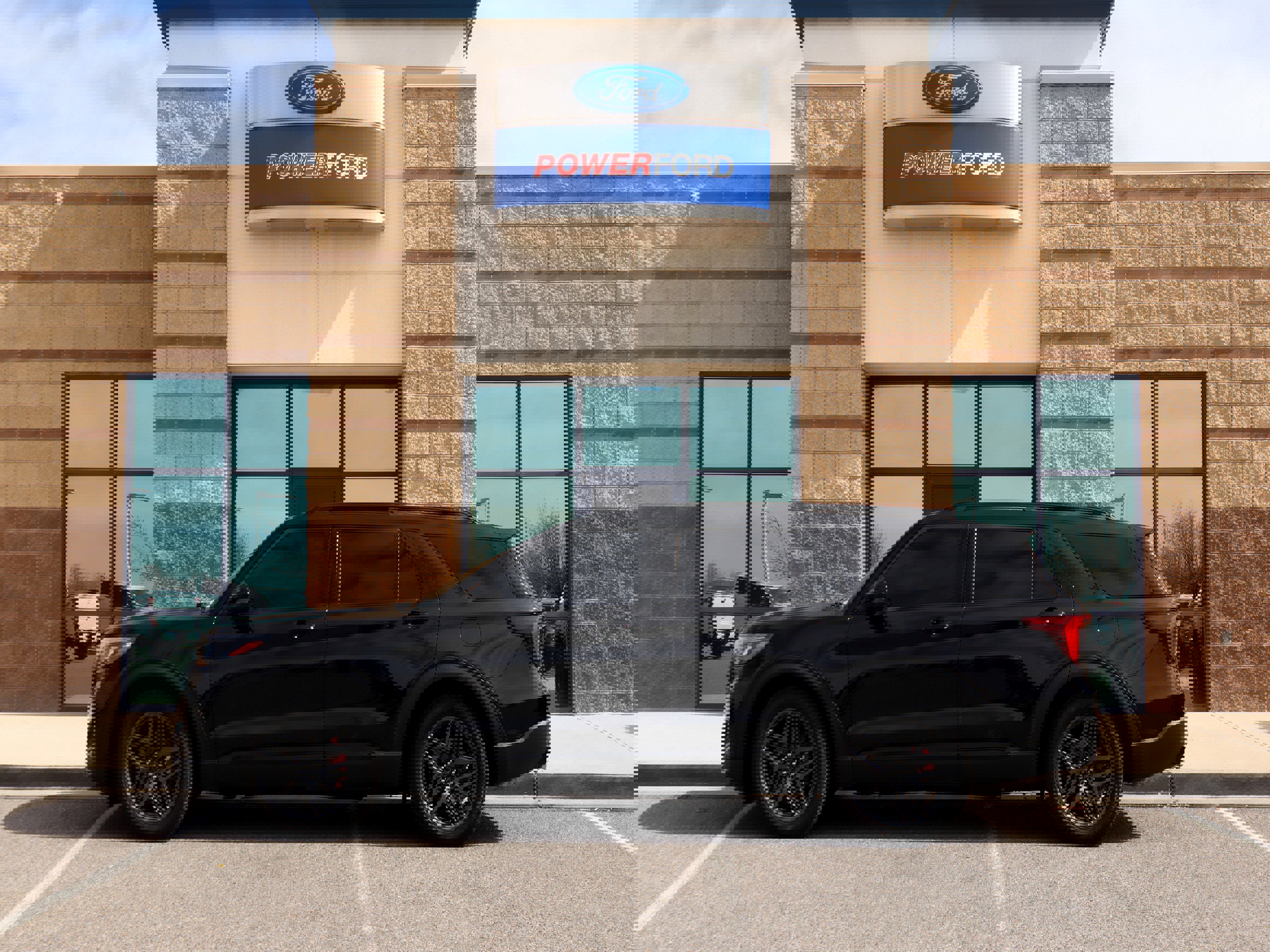 Certified 2025 Ford Explorer ST w/ Sun And Sound Package image 2