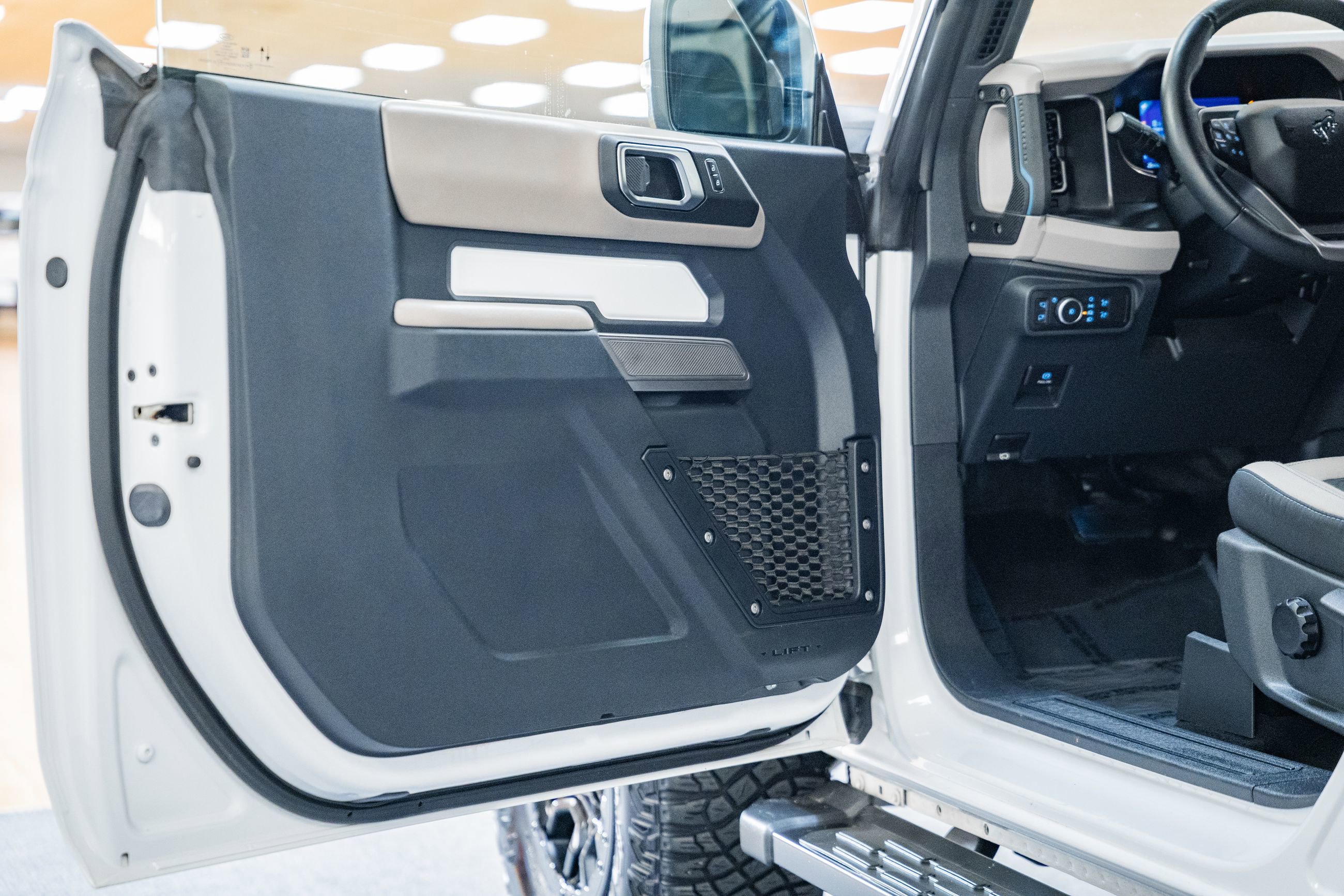 Certified 2022 Ford Bronco Wildtrak image 39