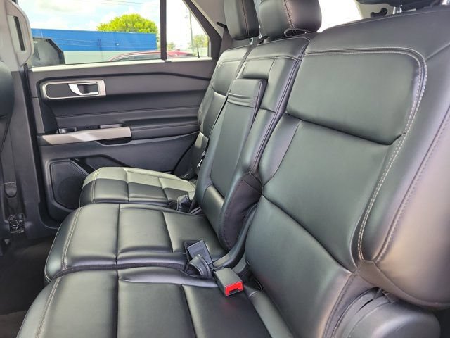 Certified 2023 Ford Explorer XLT w/ Equipment Group 202A RWD image 15
