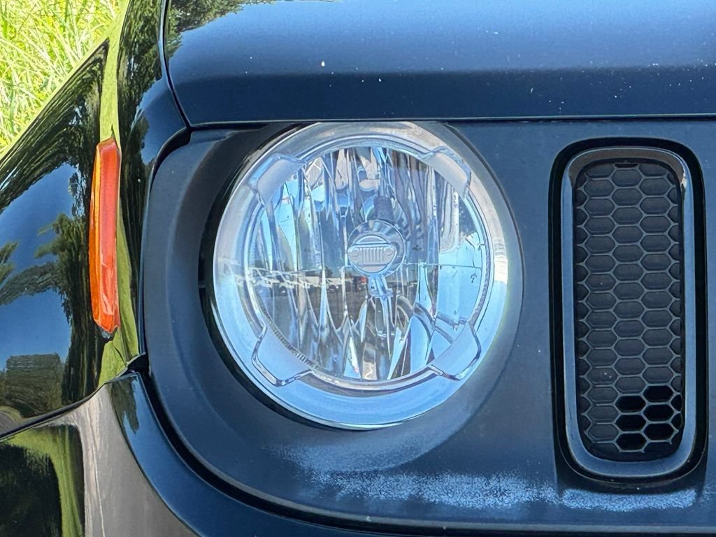 Used 2018 Jeep Renegade Altitude AWD/4WD image 4