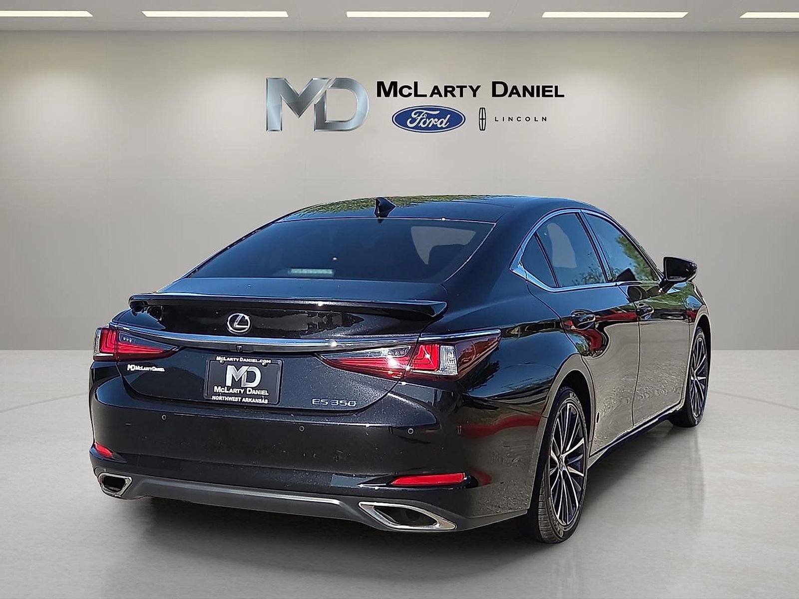 Used 2023 Lexus ES 350 w/ Premium Package image 5