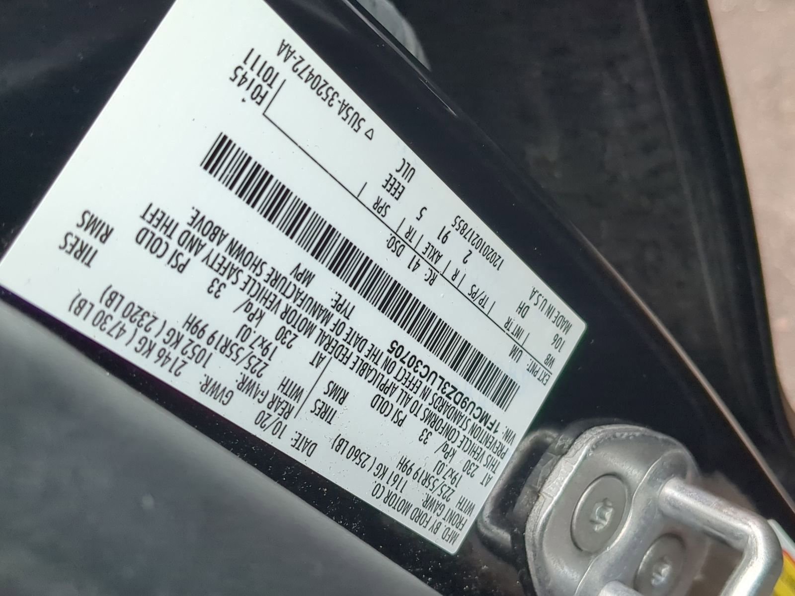 Certified 2020 Ford Escape Titanium image 39