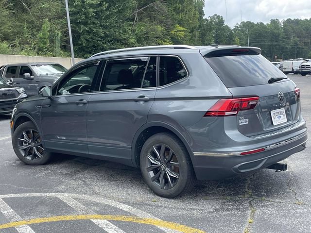 Used 2023 Volkswagen Tiguan SE w/ Panoramic Sunroof Package FWD image 6