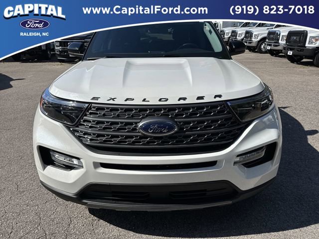 Certified 2023 Ford Explorer XLT w/ Equipment Group 202A AWD/4WD image 10
