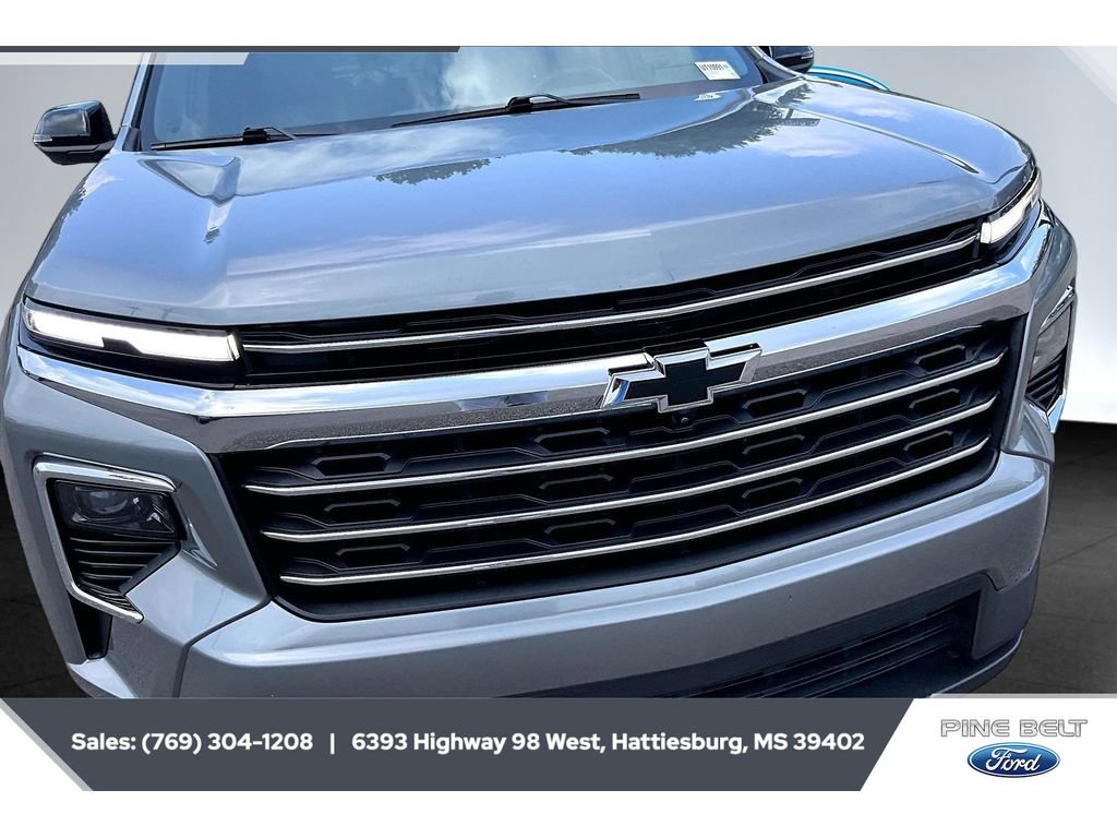 Used 2025 Chevrolet Traverse LT w/ Driver Confidence Package FWD image 22
