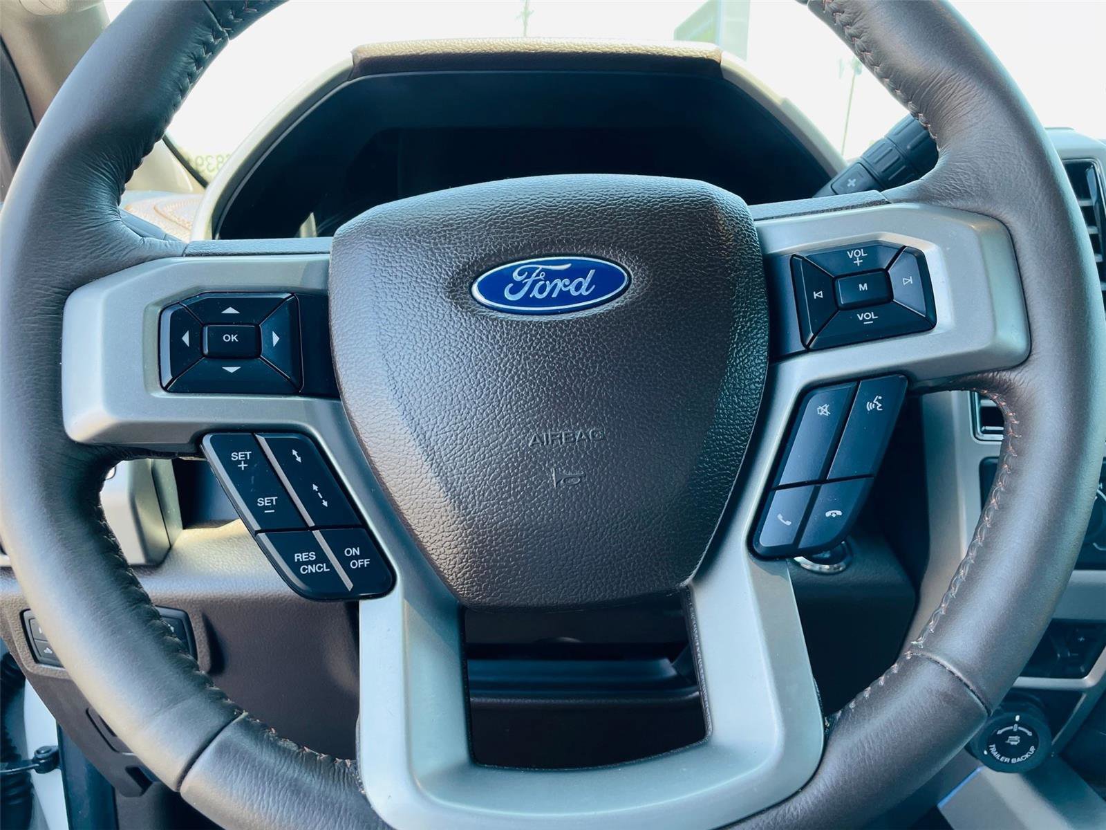 Certified 2021 Ford F250 King Ranch w/ King Ranch Ultimate Package AWD/4WD image 11