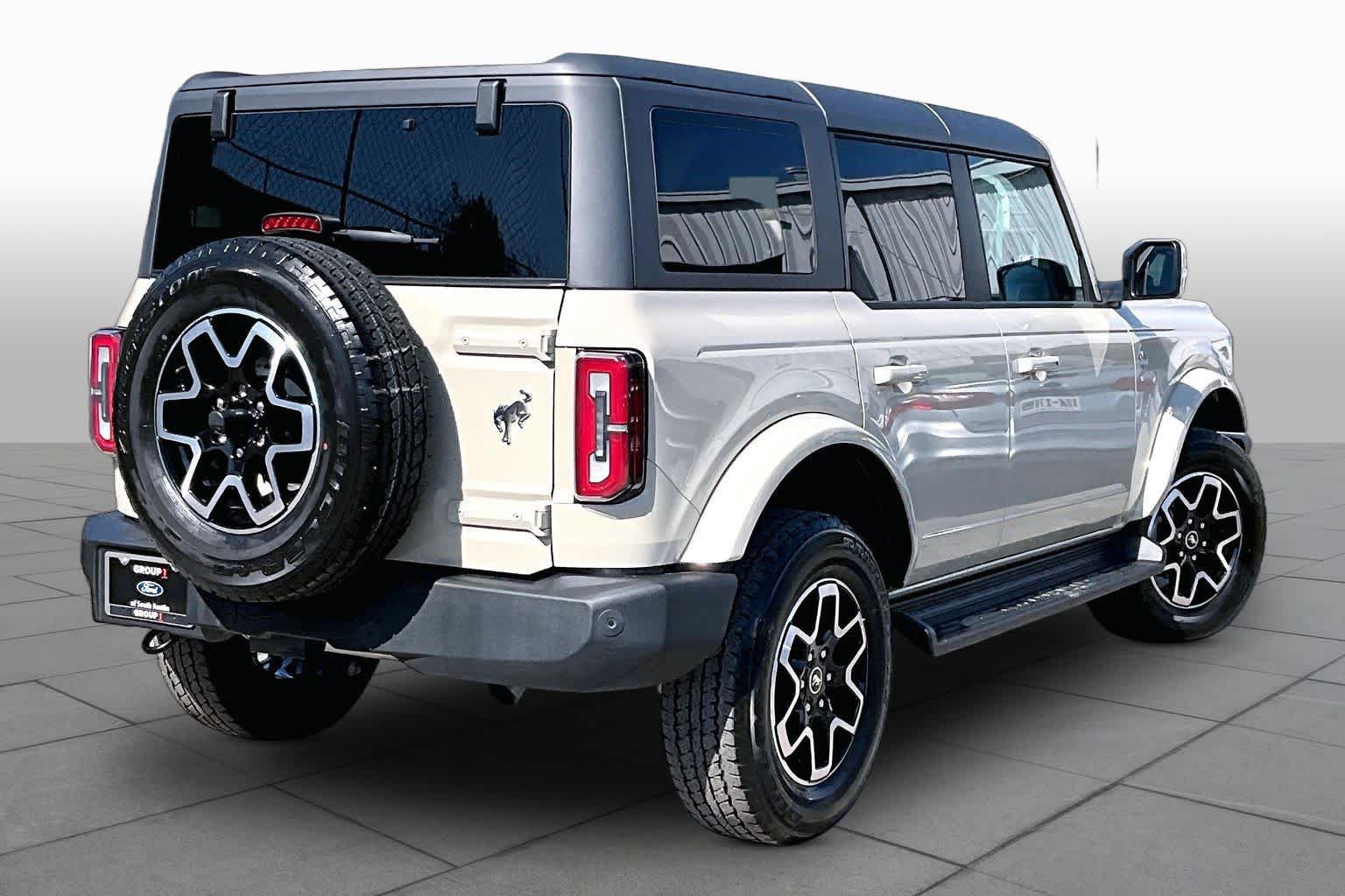 Certified 2025 Ford Bronco Outer Banks AWD/4WD image 13