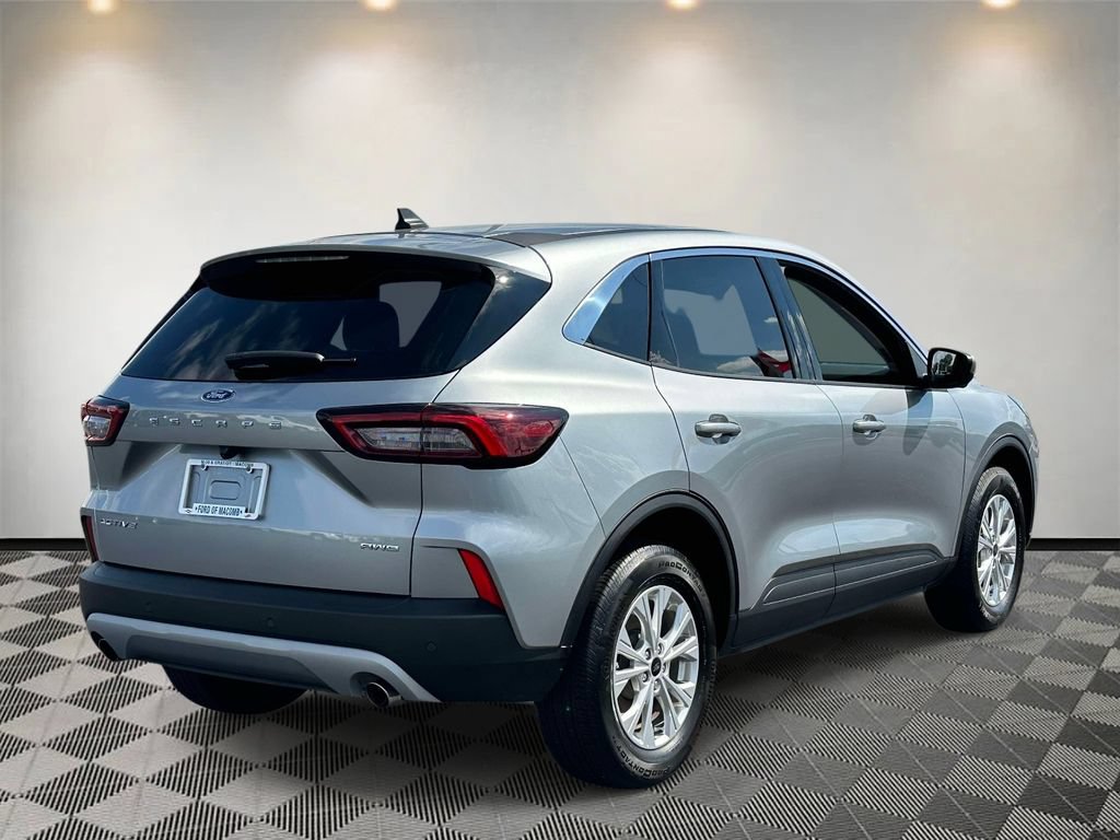 Certified 2024 Ford Escape Active w/ Tech Pack #2 AWD/4WD image 4