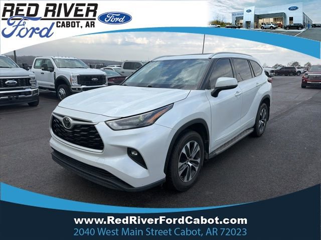 Used 2022 Toyota Highlander XLE