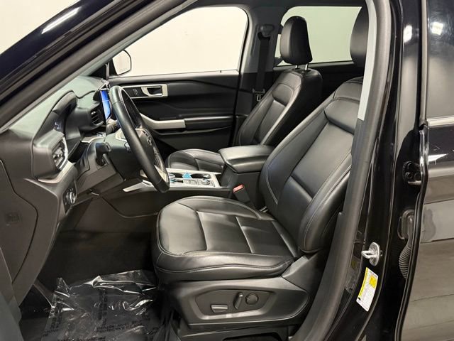 Certified 2023 Ford Explorer XLT w/ Equipment Group 202A image 13