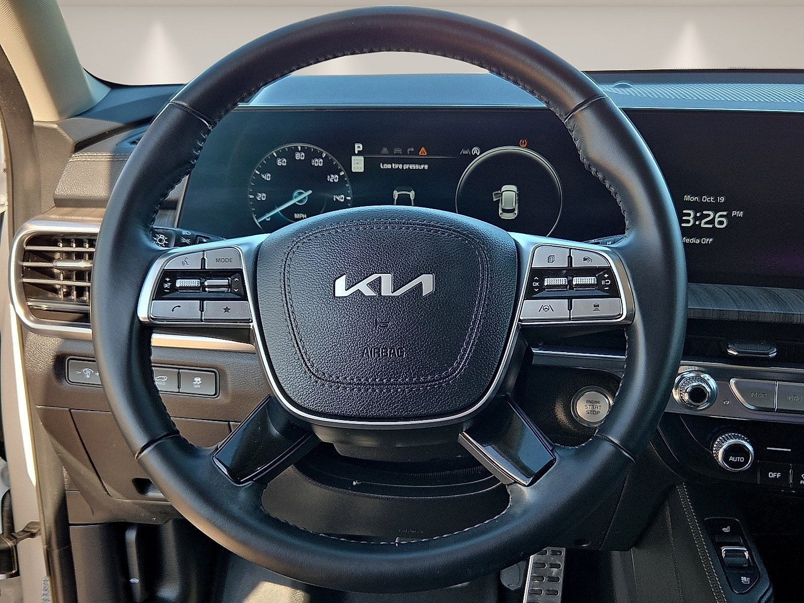 Used 2024 Kia Telluride SX FWD image 13