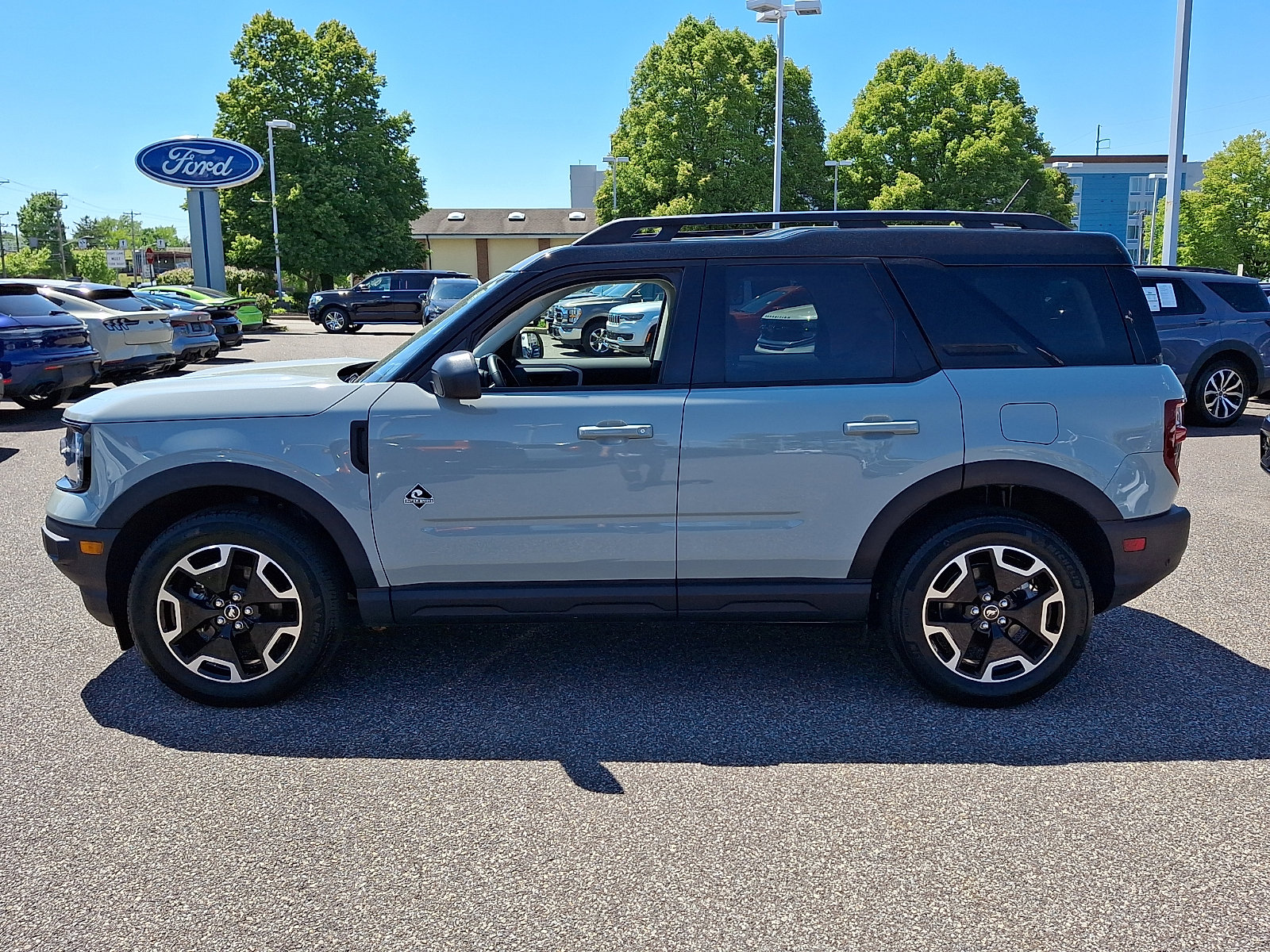 Certified 2023 Ford Bronco Sport Outer Banks w/ Tech Package AWD/4WD image 6
