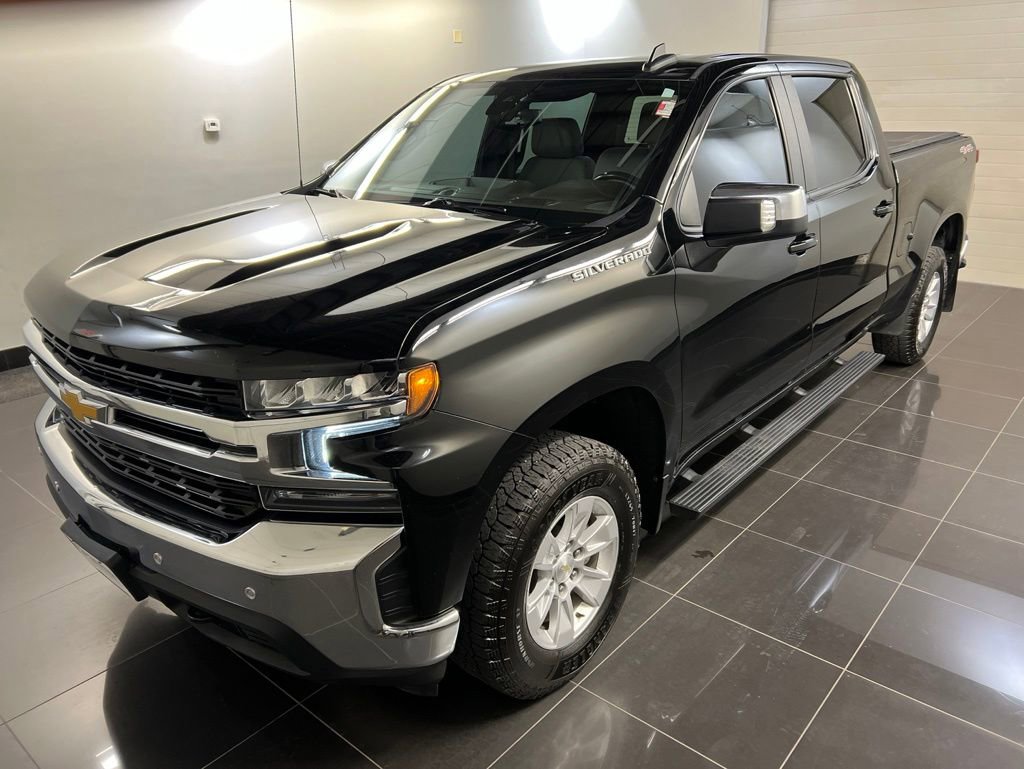 Used 2021 Chevrolet Silverado 1500 LT w/ Safety Package II AWD/4WD image 3