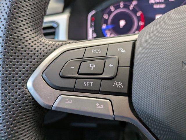 Used 2023 Volkswagen Atlas SEL Premium AWD/4WD image 28