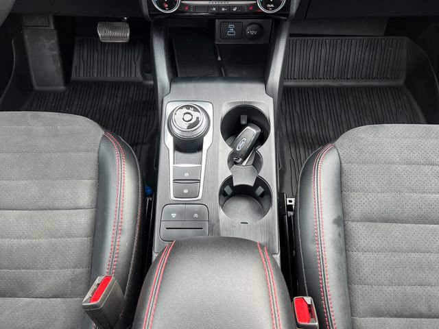 Certified 2022 Ford Escape SEL w/ SEL Stealth AWD Package image 23