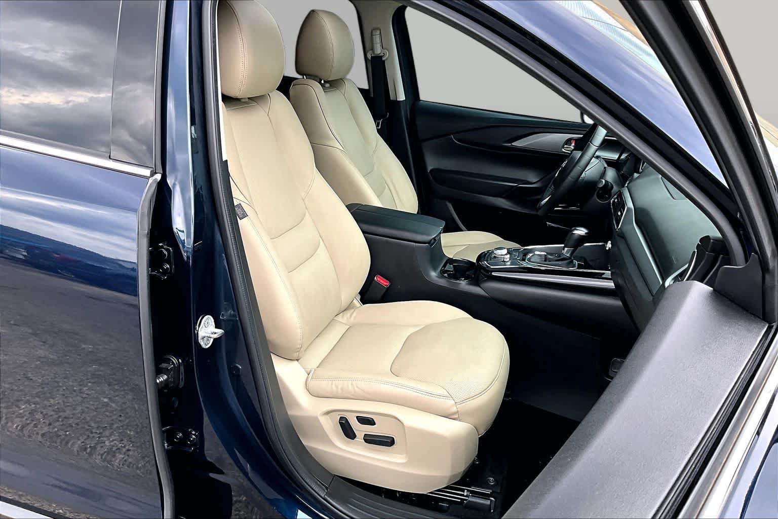 Used 2021 MAZDA CX-9 Touring w/ Touring Premium Package FWD image 9