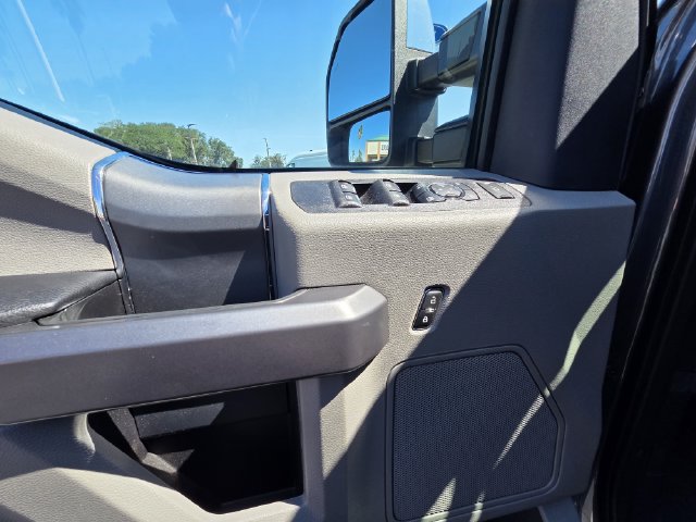 Certified 2022 Ford F250 XLT w/ XLT Premium Package AWD/4WD image 11