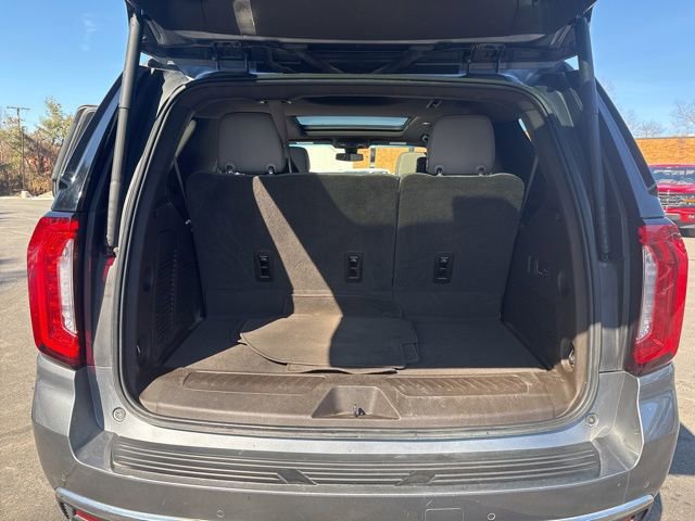 Used 2021 GMC Yukon SLT w/ SLT Premium Package image 25