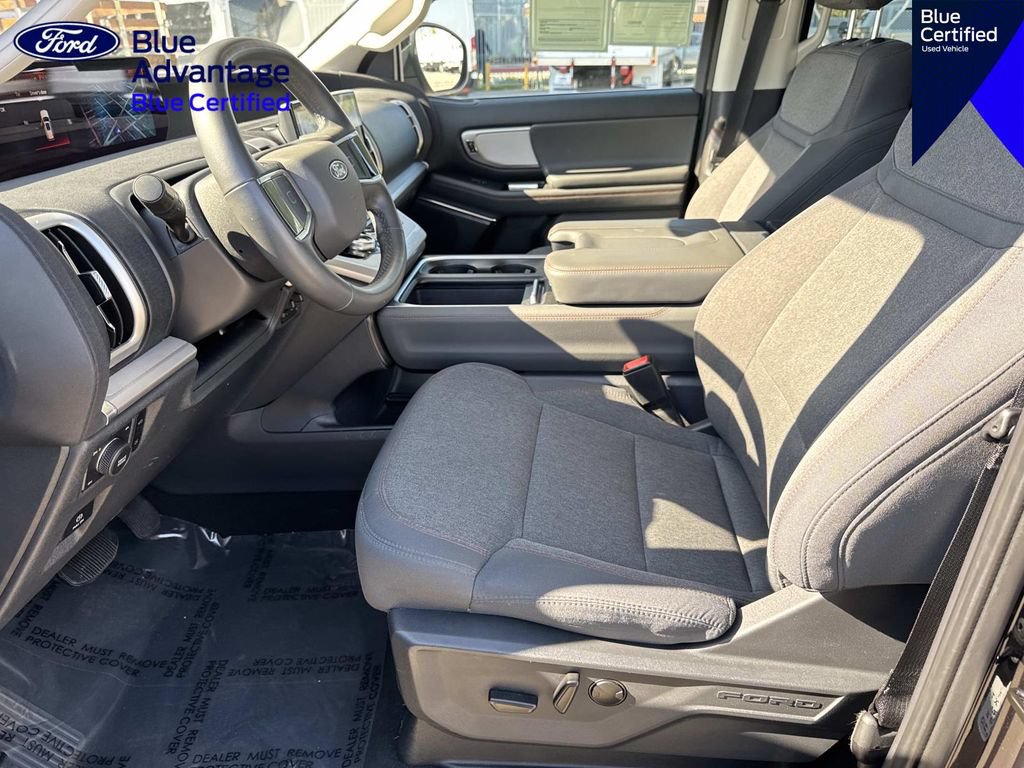 Certified 2025 Ford Expedition Active AWD/4WD image 18