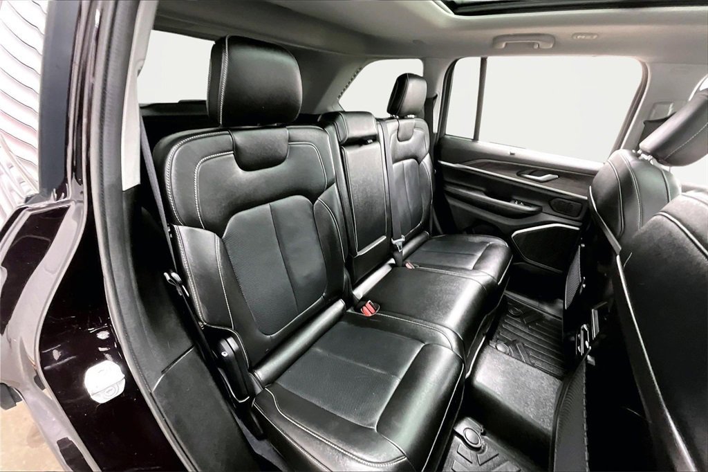 Used 2022 Jeep Grand Cherokee Limited 4xe w/ Luxury Tech Group II image 27