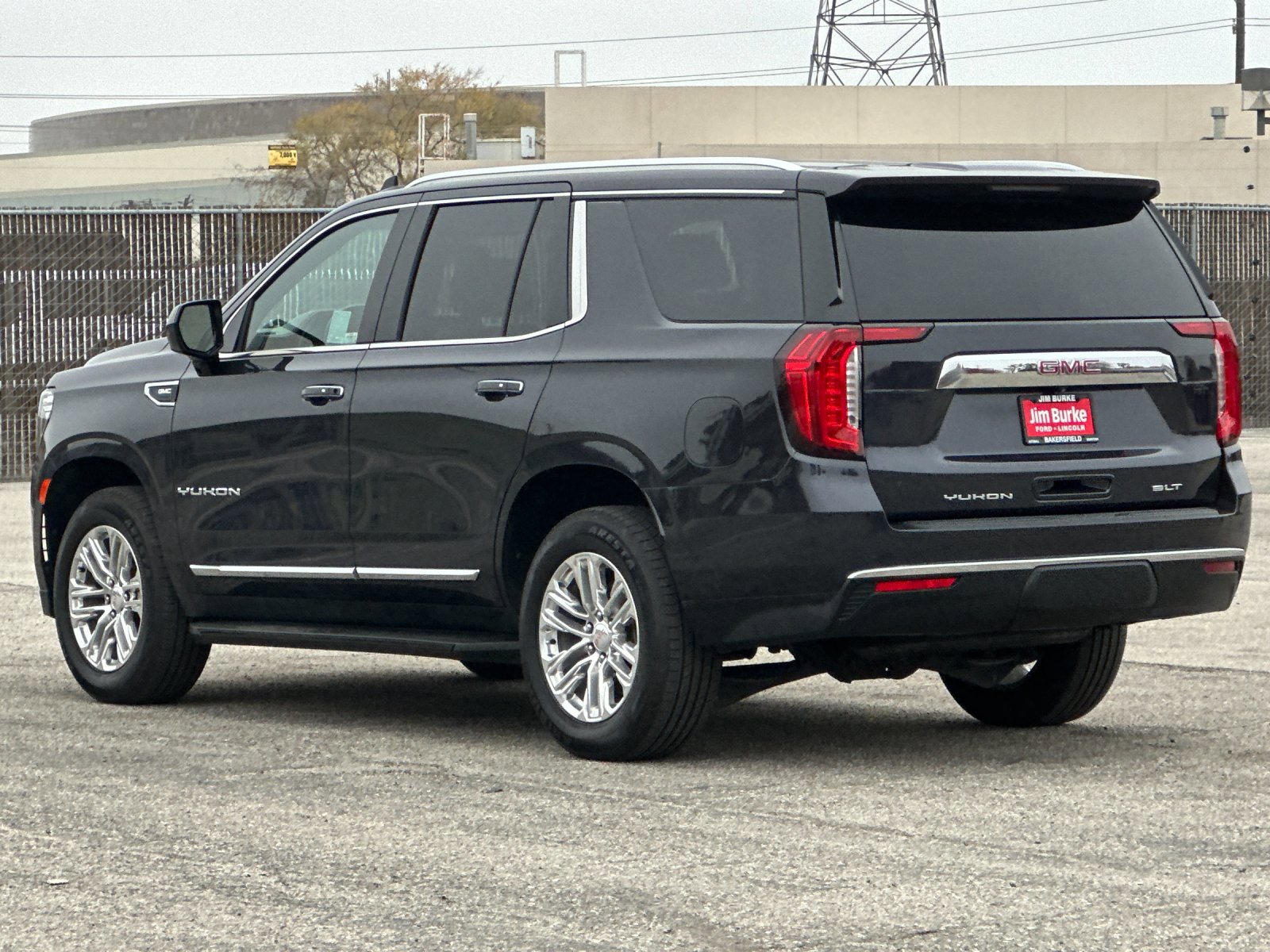 Used 2023 GMC Yukon SLT image 6