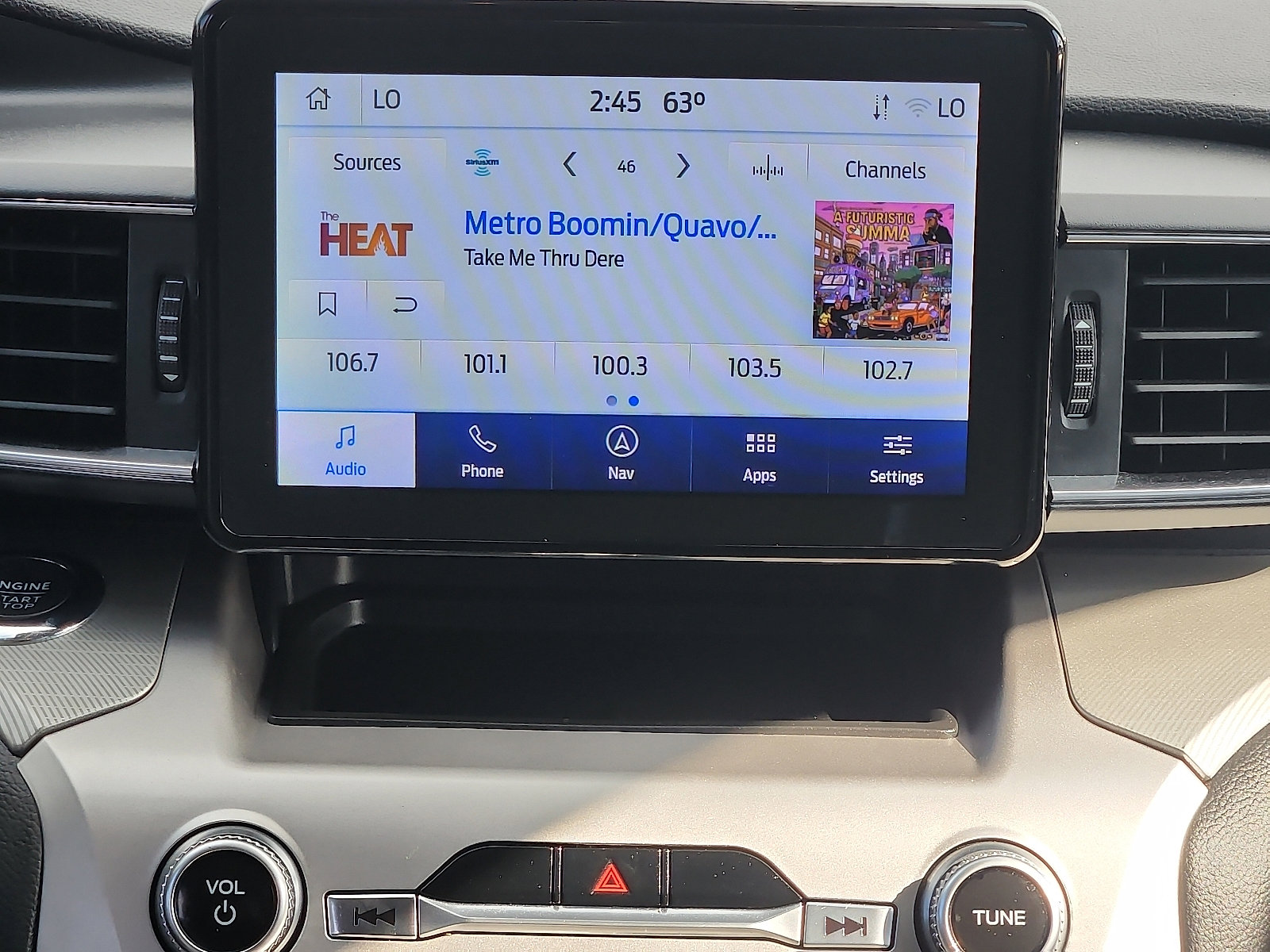 Certified 2022 Ford Explorer XLT w/ Equipment Group 202A image 17