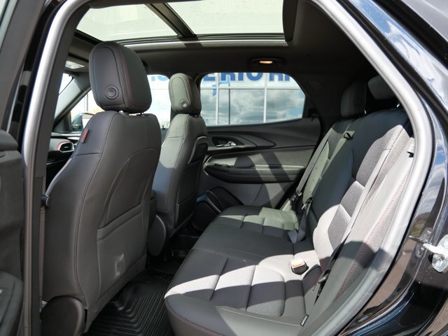 Used 2022 Chevrolet TrailBlazer RS w/ Sun and Liftgate Package AWD/4WD image 19