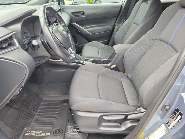 Used 2023 Toyota Corolla Cross AWD Hybrid image 17