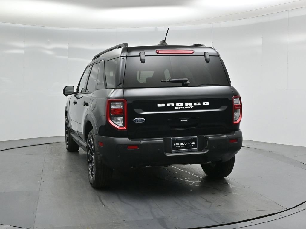 Certified 2025 Ford Bronco Sport Outer Banks w/ Outer Banks Tech Package+ AWD/4WD image 30