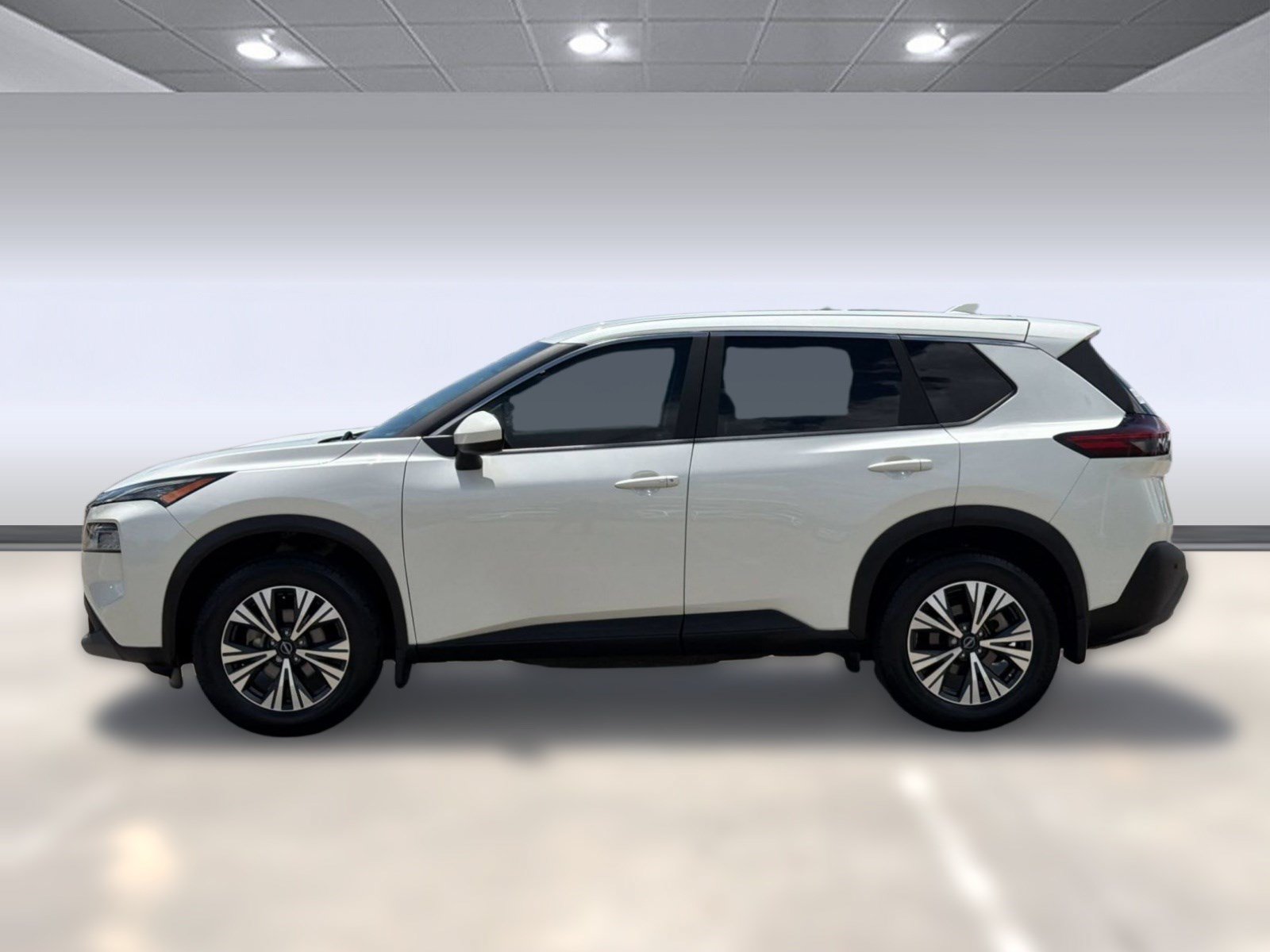 Used 2023 Nissan Rogue SV FWD image 2