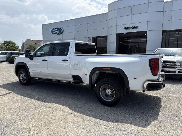Used 2024 GMC Sierra 3500 Pro AWD/4WD image 2