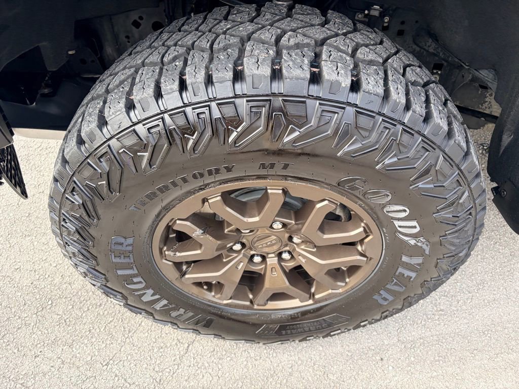 Certified 2022 Ford F150 Raptor w/ Equipment Group 801A High image 38