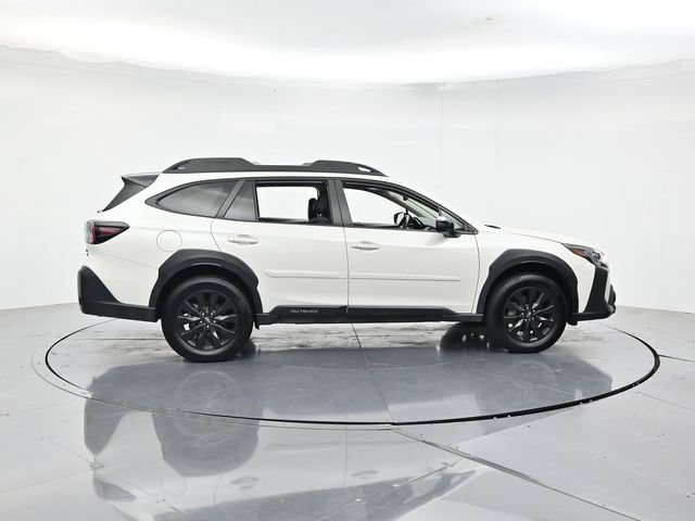 Used 2025 Subaru Outback Onyx Edition XT AWD/4WD image 2