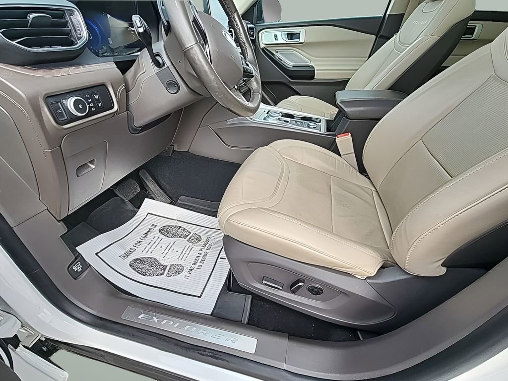 Certified 2020 Ford Explorer Platinum w/ Premium Technology Package AWD/4WD image 27