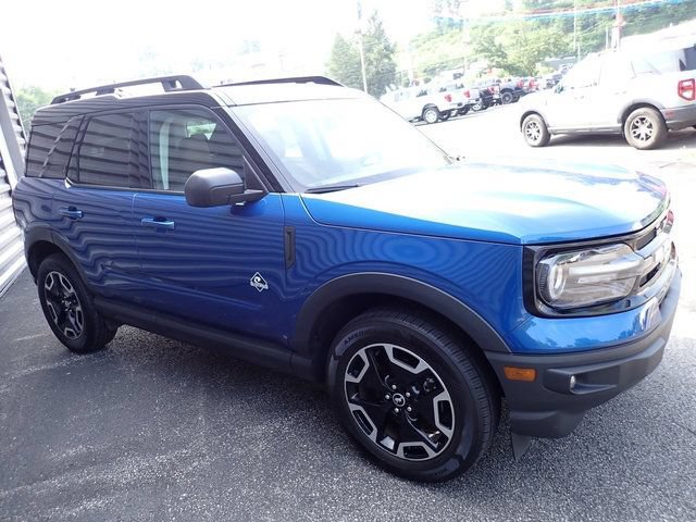 Certified 2023 Ford Bronco Sport Outer Banks w/ Tech Package AWD/4WD image 11