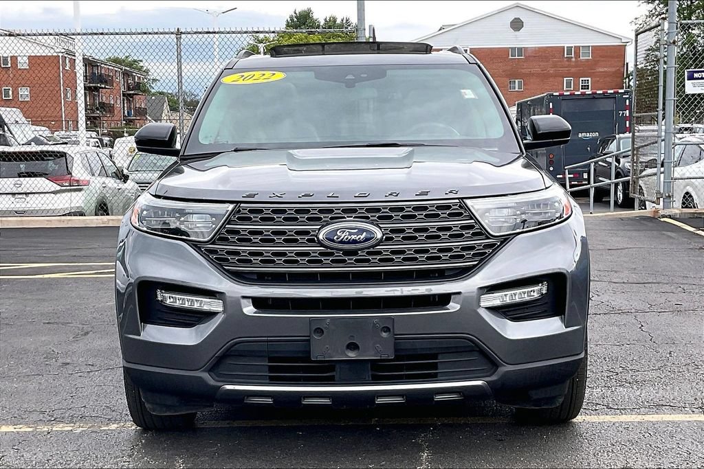 Certified 2022 Ford Explorer XLT w/ Equipment Group 202A AWD/4WD image 2