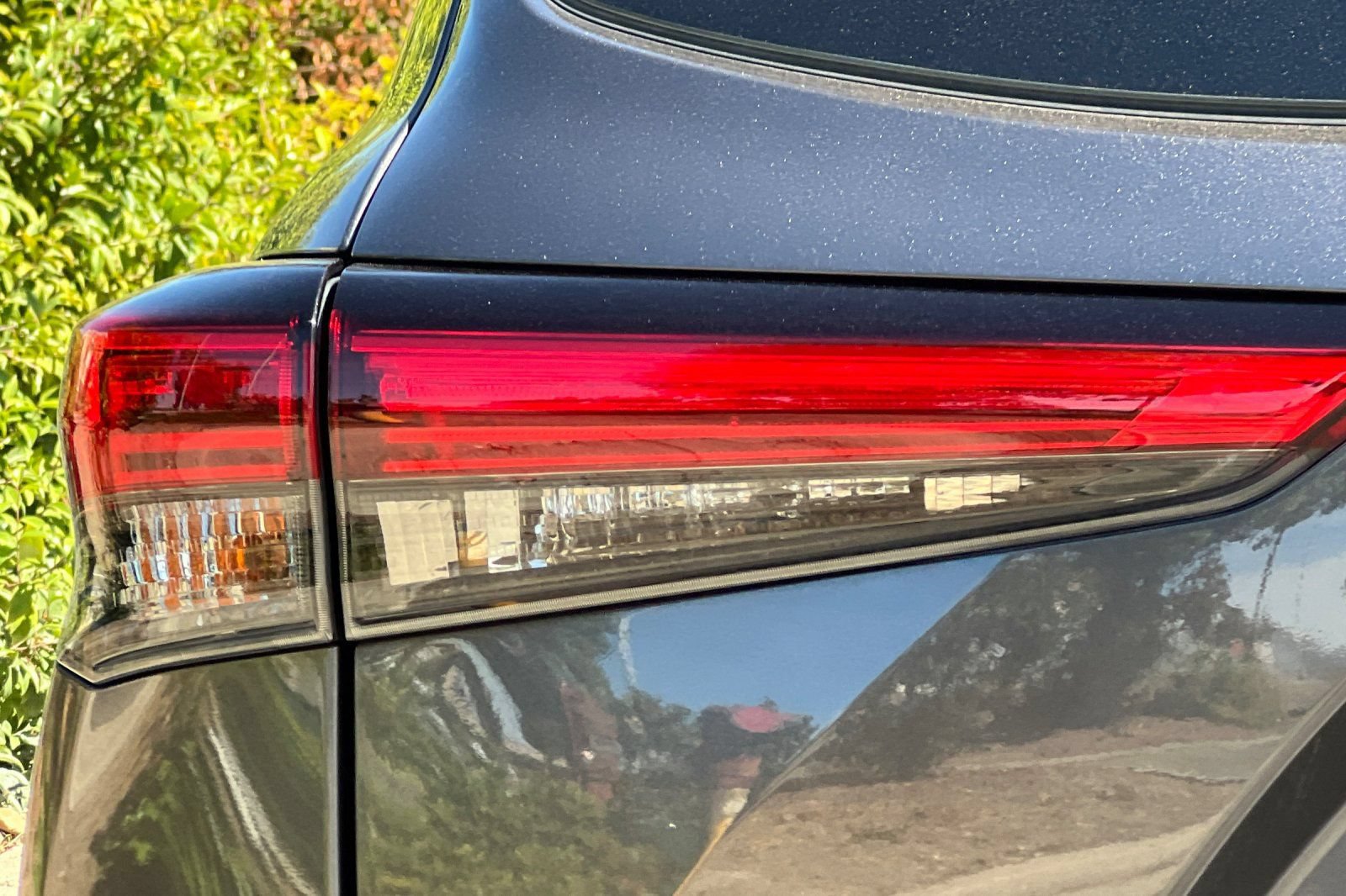 Used 2022 Toyota Highlander LE FWD image 45