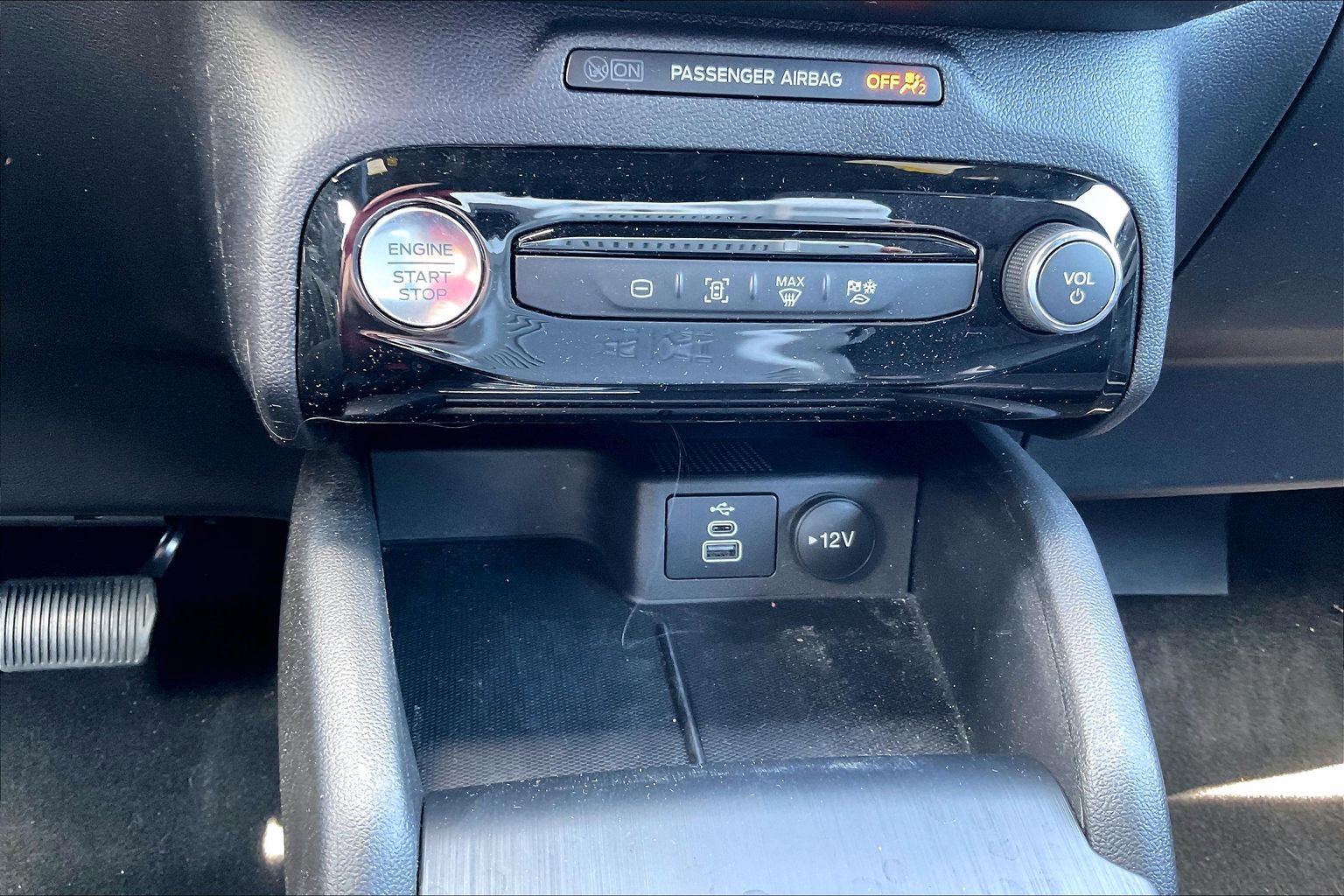 Certified 2025 Ford Escape ST-Line w/ Equipment Group 301A FWD image 29