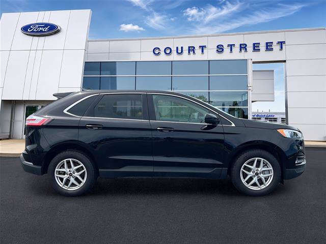 Certified 2024 Ford Edge SEL w/ Convenience Package AWD/4WD image 4